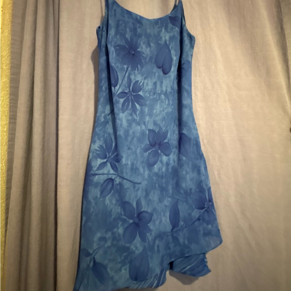 Elegant Blue Floral Dress